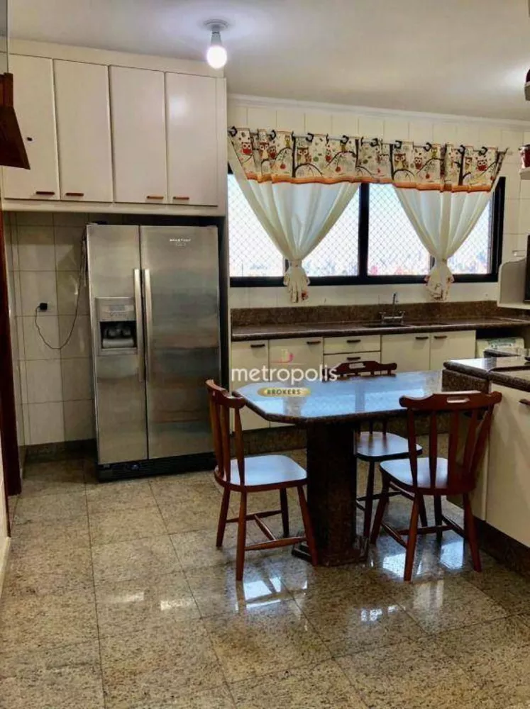 Apartamento à venda com 4 quartos, 228m² - Foto 9