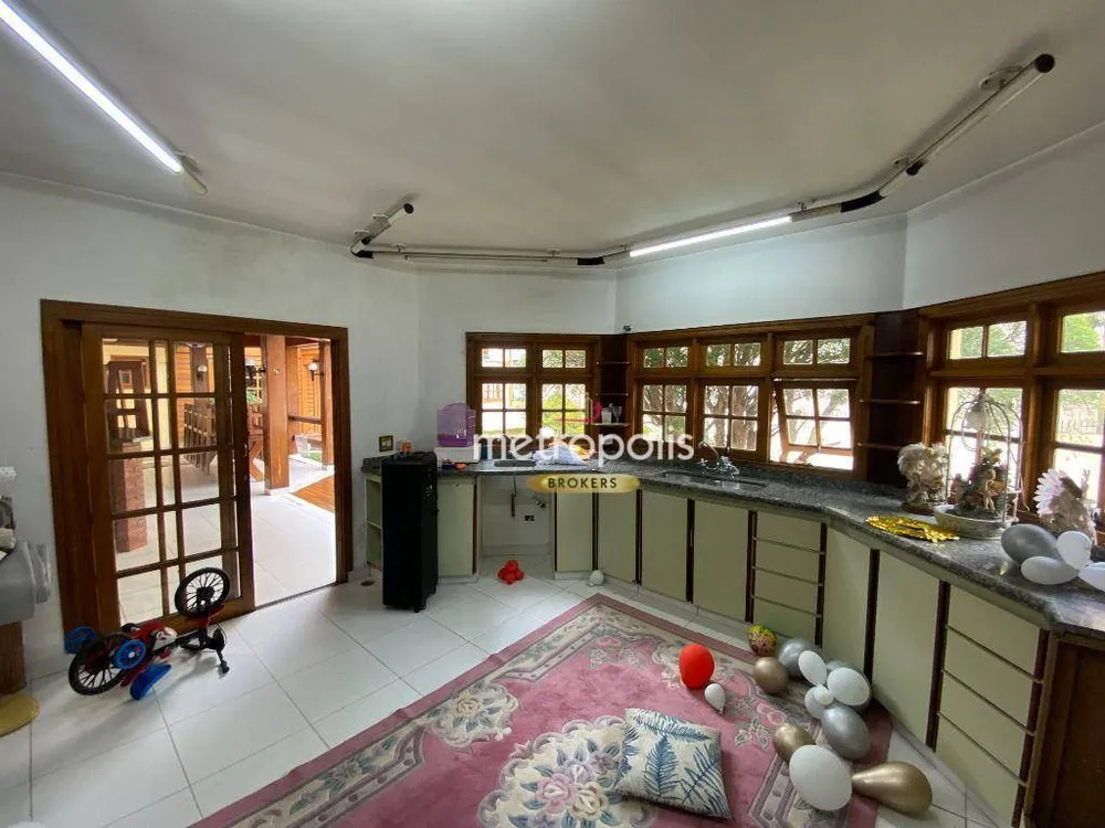 Sobrado, 4 quartos, 540 m² - Foto 1