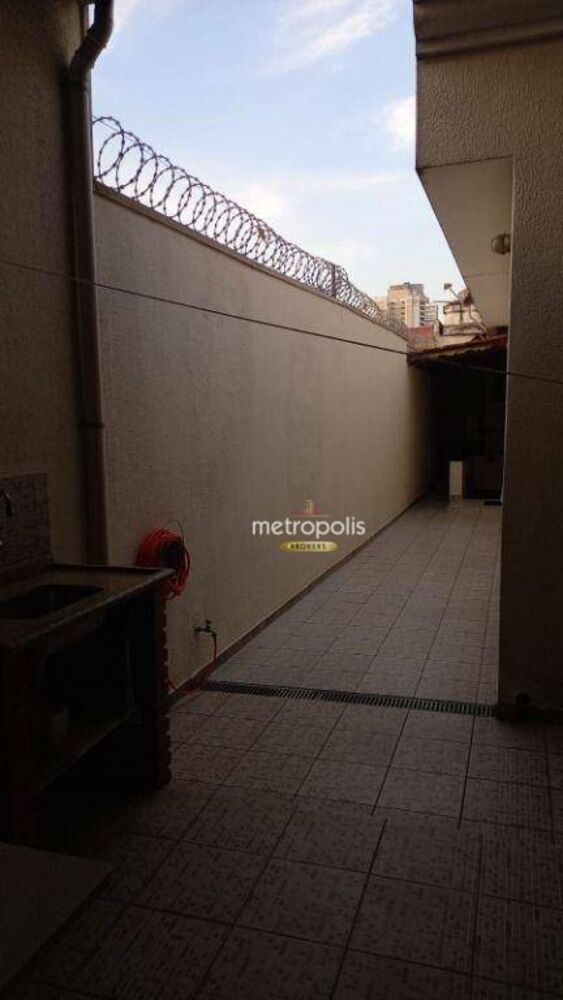 Casa à venda com 3 quartos, 310m² - Foto 3