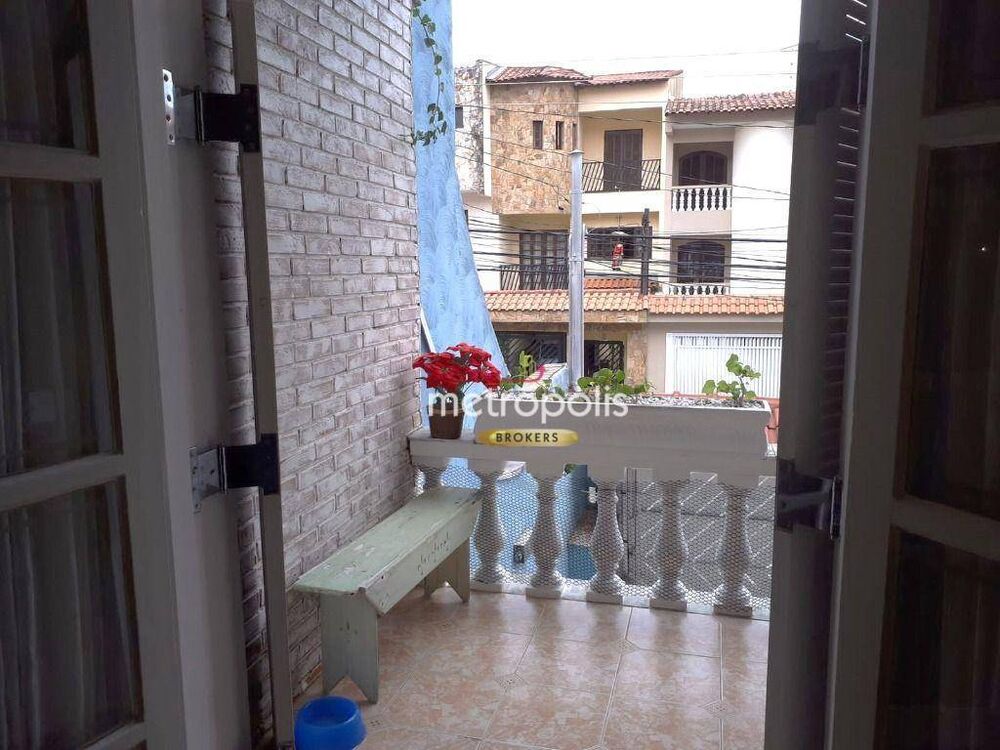 Sobrado à venda e aluguel com 3 quartos, 150m² - Foto 2