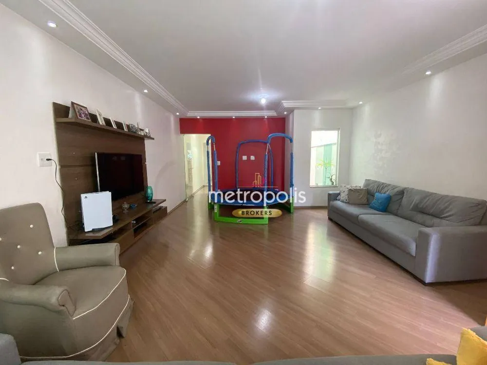 Sobrado, 3 quartos, 303 m² - Foto 2