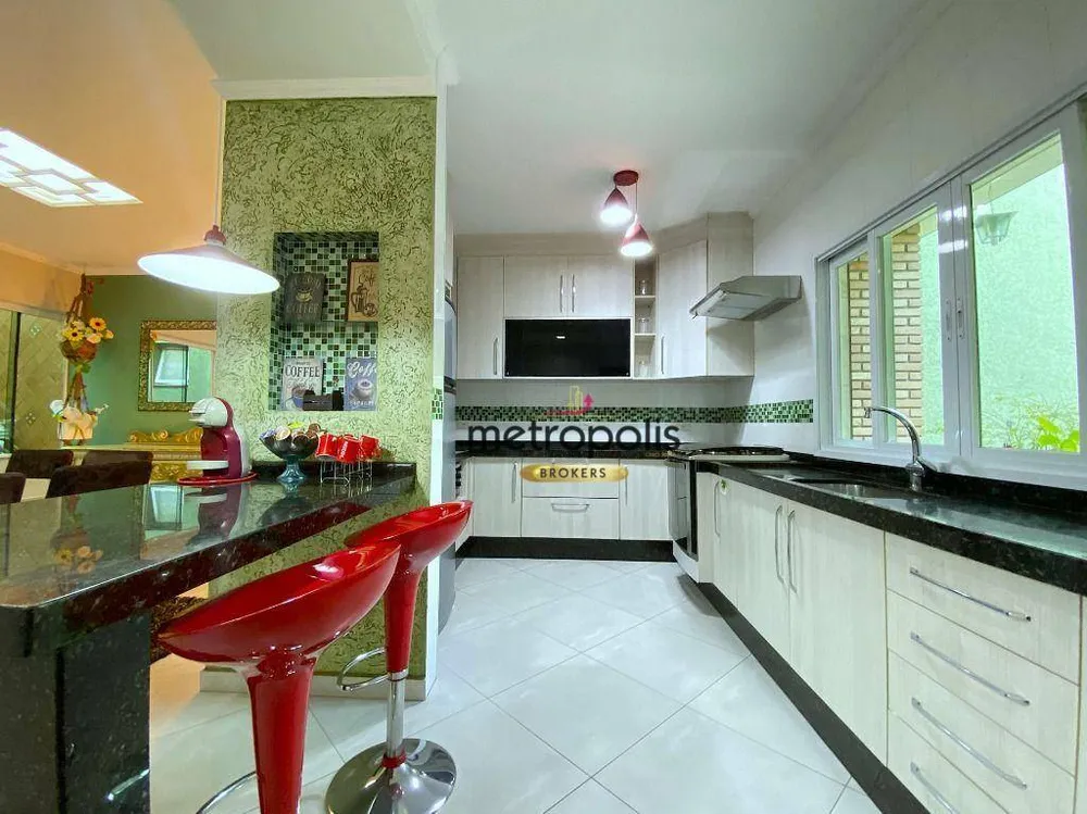 Sobrado, 3 quartos, 269 m² - Foto 5