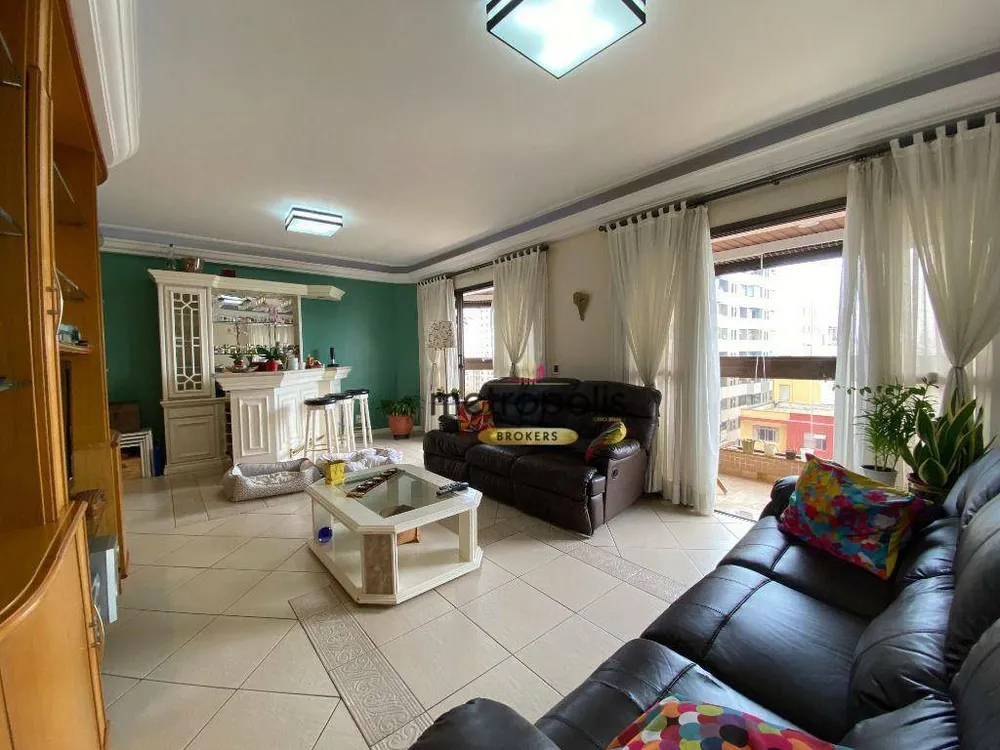 Apartamento, 4 quartos, 224 m² - Foto 1