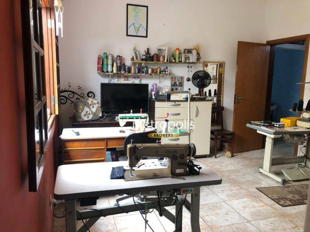 Casa, 3 quartos, 325 m² - Foto 1