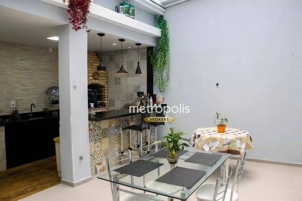 Sobrado, 3 quartos, 223 m² - Foto 1