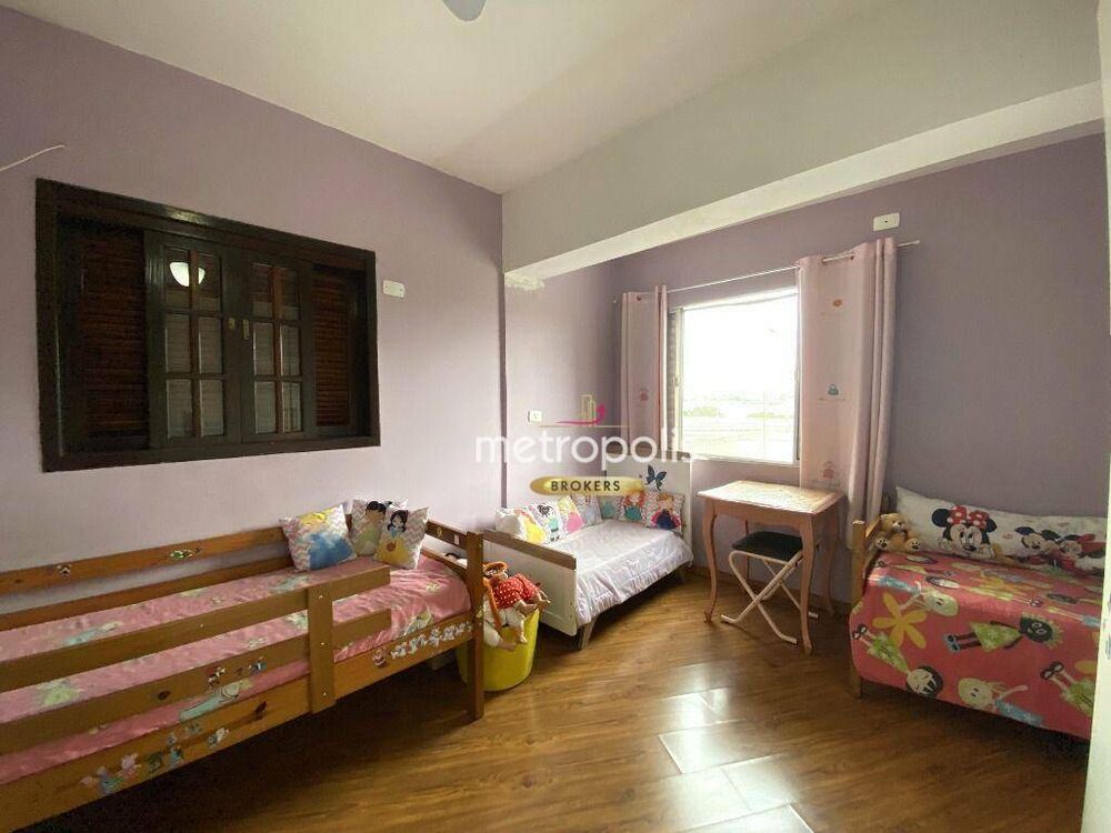 Sobrado à venda com 3 quartos, 247m² - Foto 4