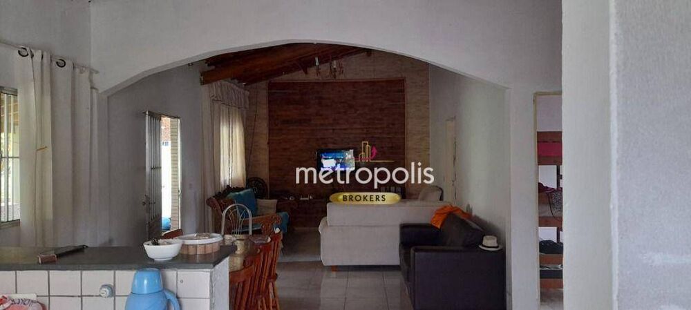 Chácara, 3 quartos, 1580 m² - Foto 1