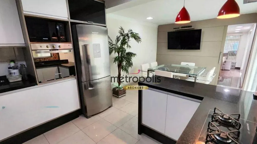 Sobrado, 3 quartos, 247 m² - Foto 1