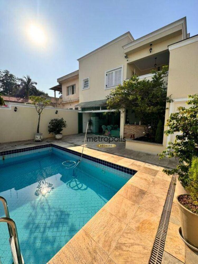 Sobrado, 4 quartos, 350 m² - Foto 1