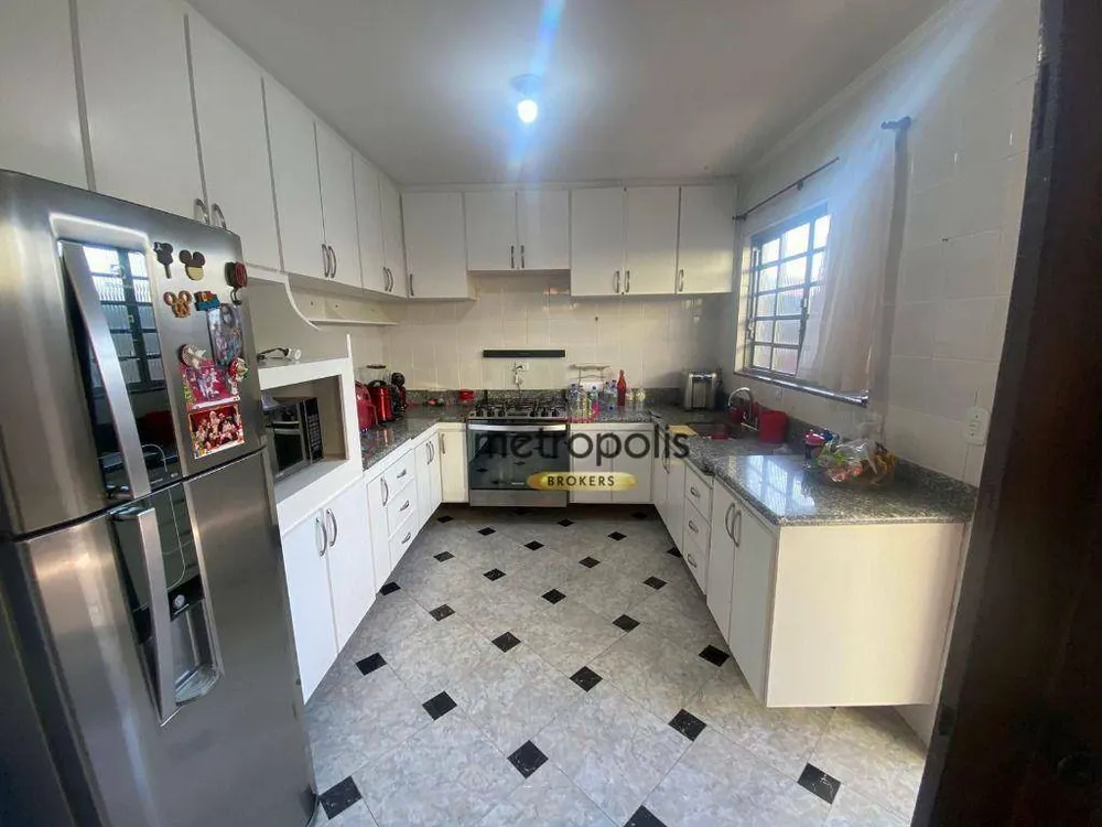 Casa, 4 quartos, 298 m² - Foto 1