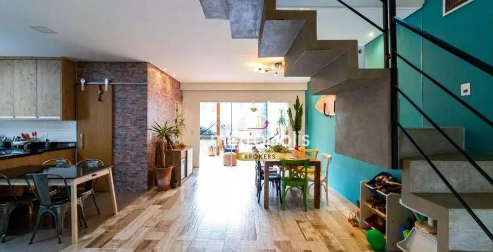 Sobrado, 4 quartos, 270 m² - Foto 1