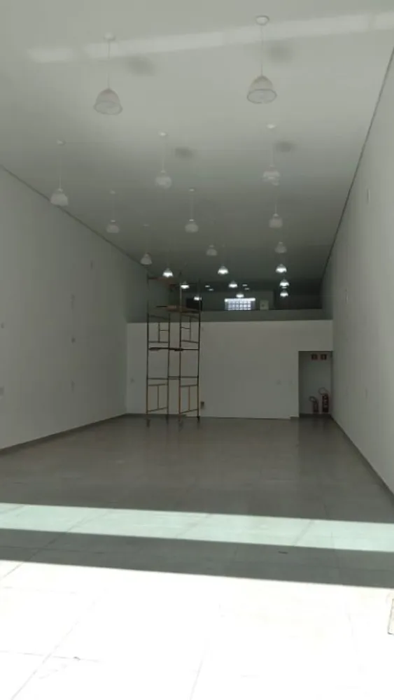 Loja-Salão, 200 m² - Foto 1
