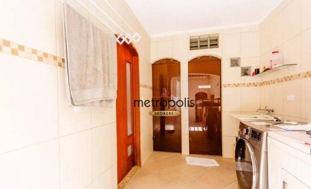 Casa à venda com 3 quartos, 241m² - Foto 4
