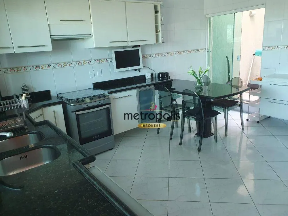 Sobrado, 4 quartos, 254 m² - Foto 1
