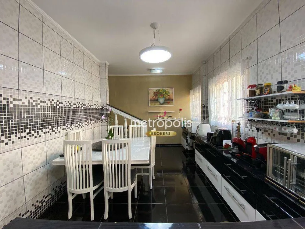 Sobrado, 4 quartos, 310 m² - Foto 1