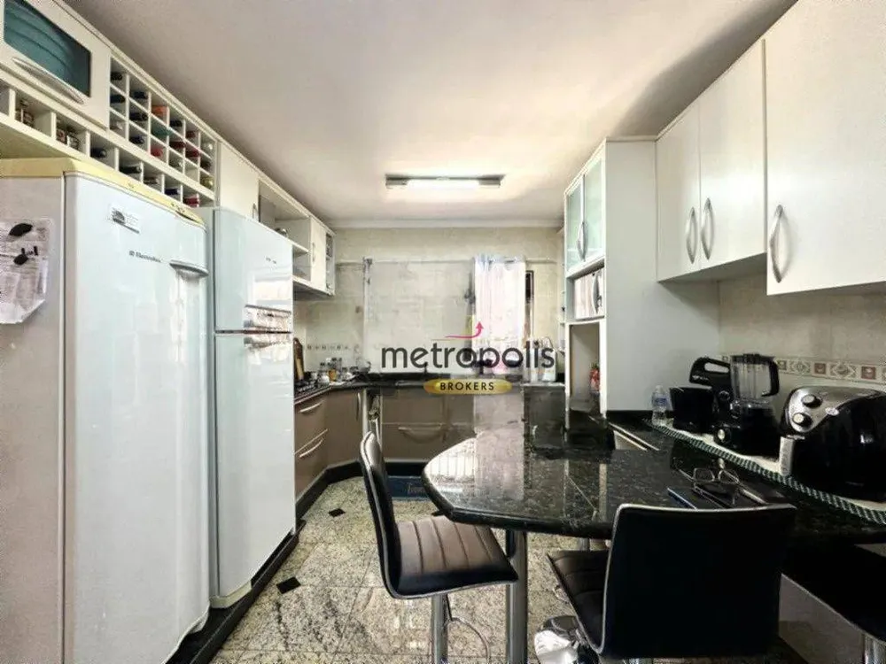 Sobrado, 3 quartos, 233 m² - Foto 1