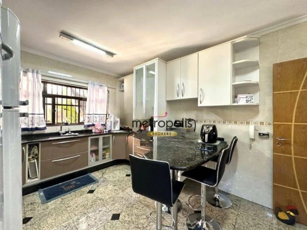 Sobrado, 3 quartos, 233 m² - Foto 2