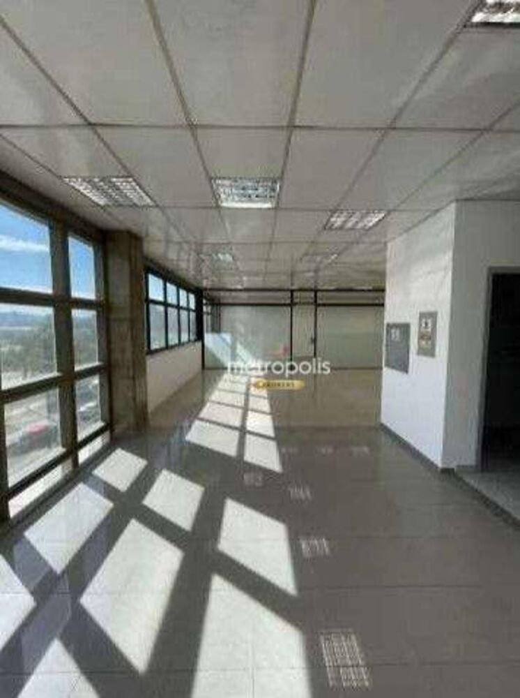 Depósito-Galpão-Armazém para alugar, 1500m² - Foto 1