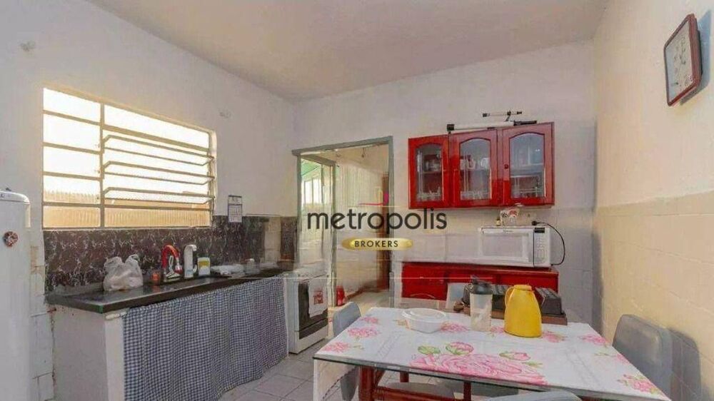 Casa à venda com 2 quartos, 100m² - Foto 1