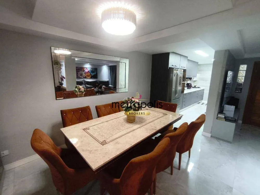 Sobrado, 3 quartos, 246 m² - Foto 1