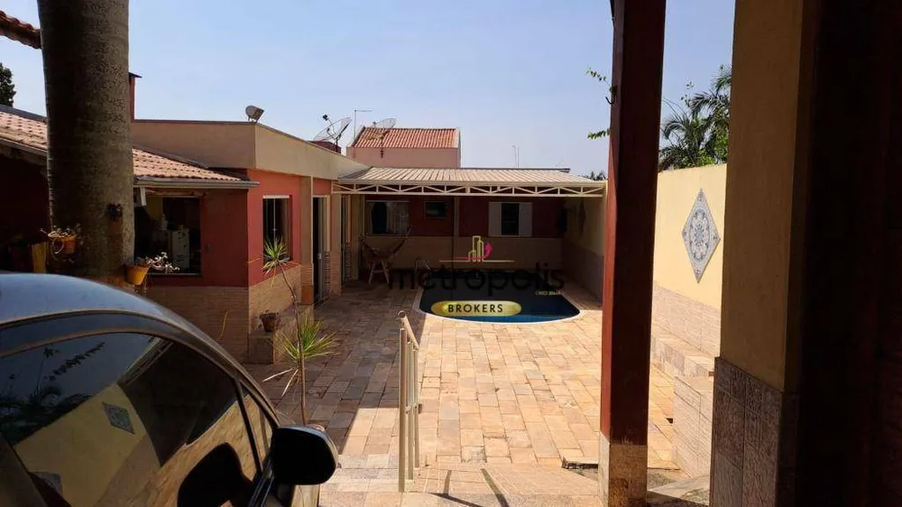 Casa, 4 quartos, 260 m² - Foto 4