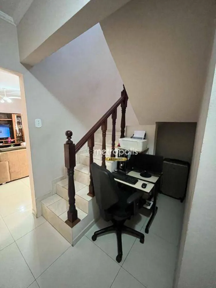 Sobrado, 3 quartos, 200 m² - Foto 1