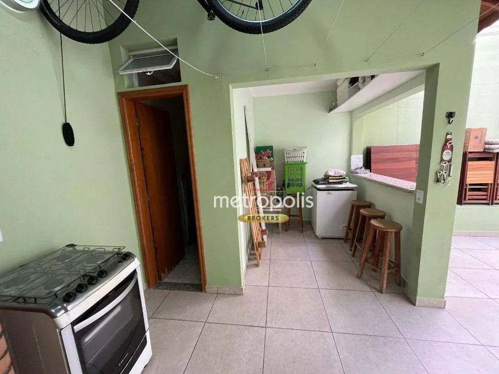 Sobrado, 3 quartos, 239 m² - Foto 1