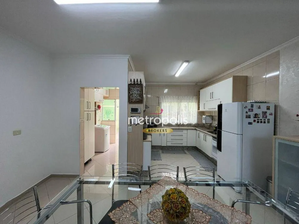 Sobrado, 3 quartos, 239 m² - Foto 2