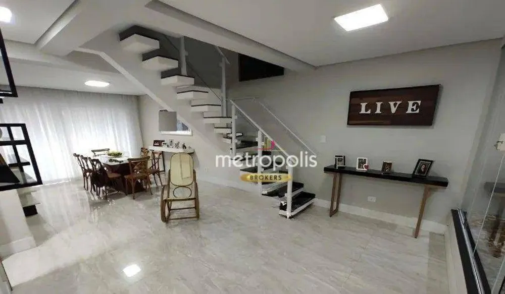 Sobrado, 3 quartos, 305 m² - Foto 1