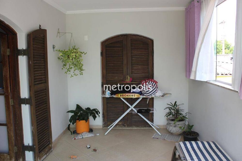 Sobrado à venda e aluguel com 4 quartos, 280m² - Foto 2