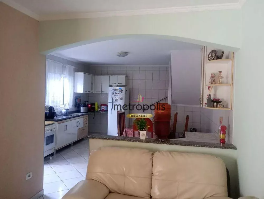 Sobrado à venda com 2 quartos, 180m² - Foto 1