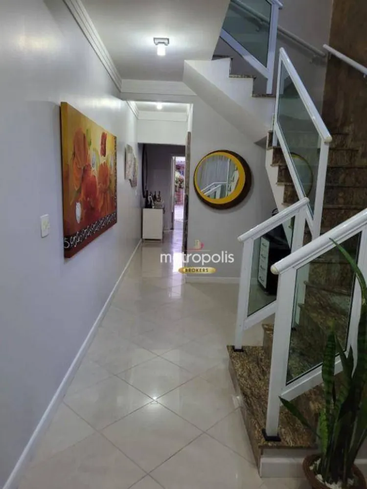 Sobrado, 4 quartos, 215 m² - Foto 2