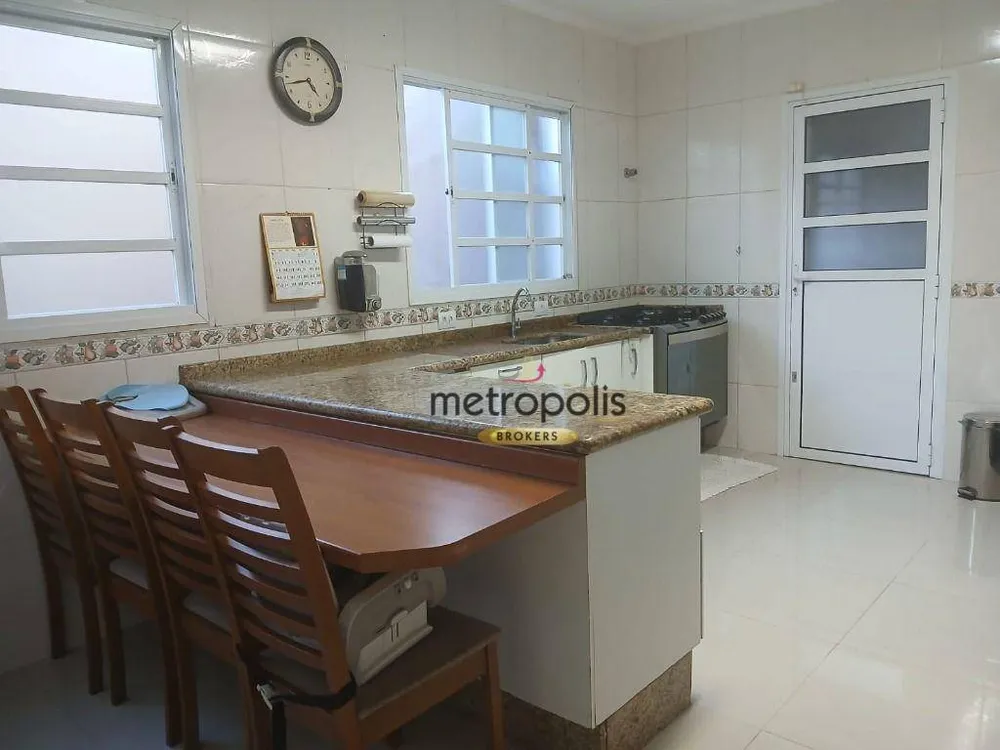 Sobrado, 4 quartos, 240 m² - Foto 2