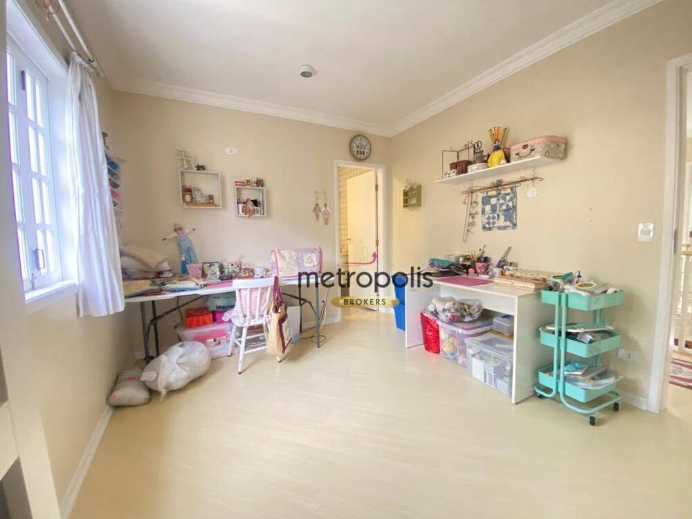 Sobrado para alugar com 4 quartos, 370m² - Foto 1