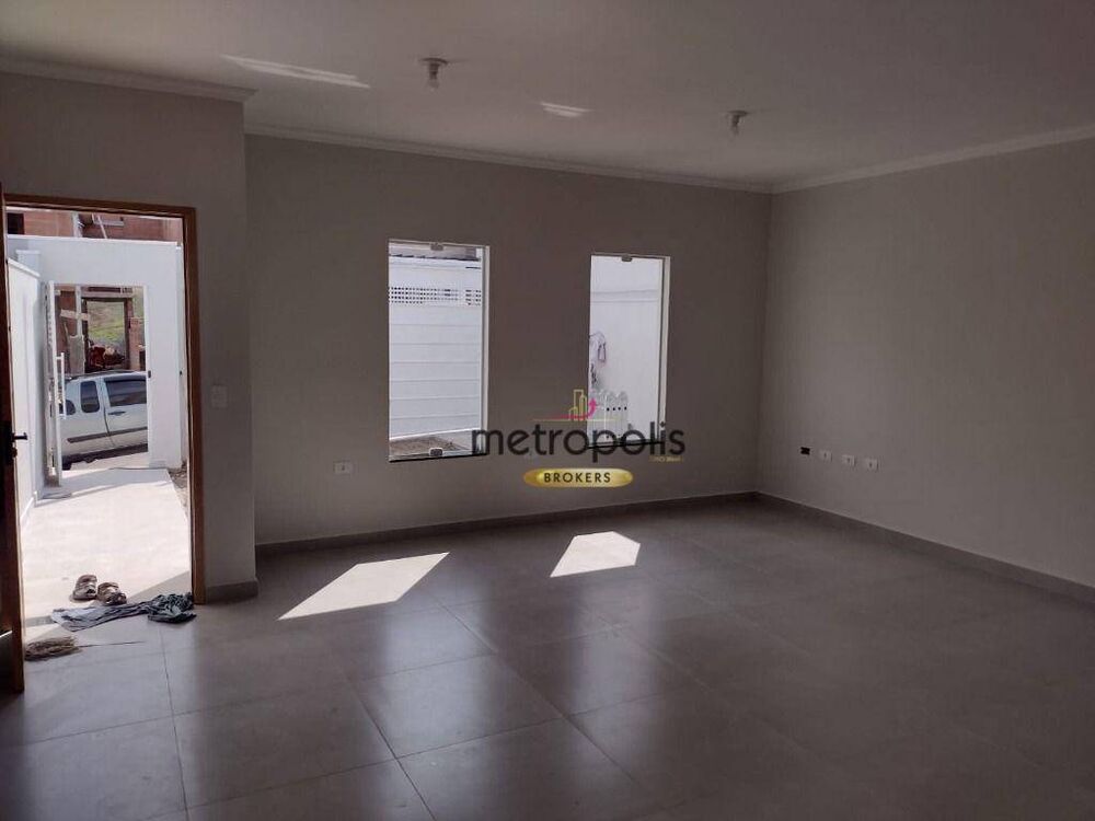 Casa à venda com 3 quartos, 100m² - Foto 2
