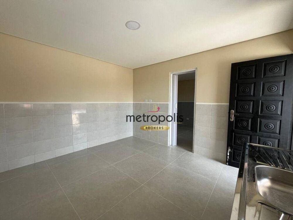 Casa para alugar com 1 quarto, 30m² - Foto 3