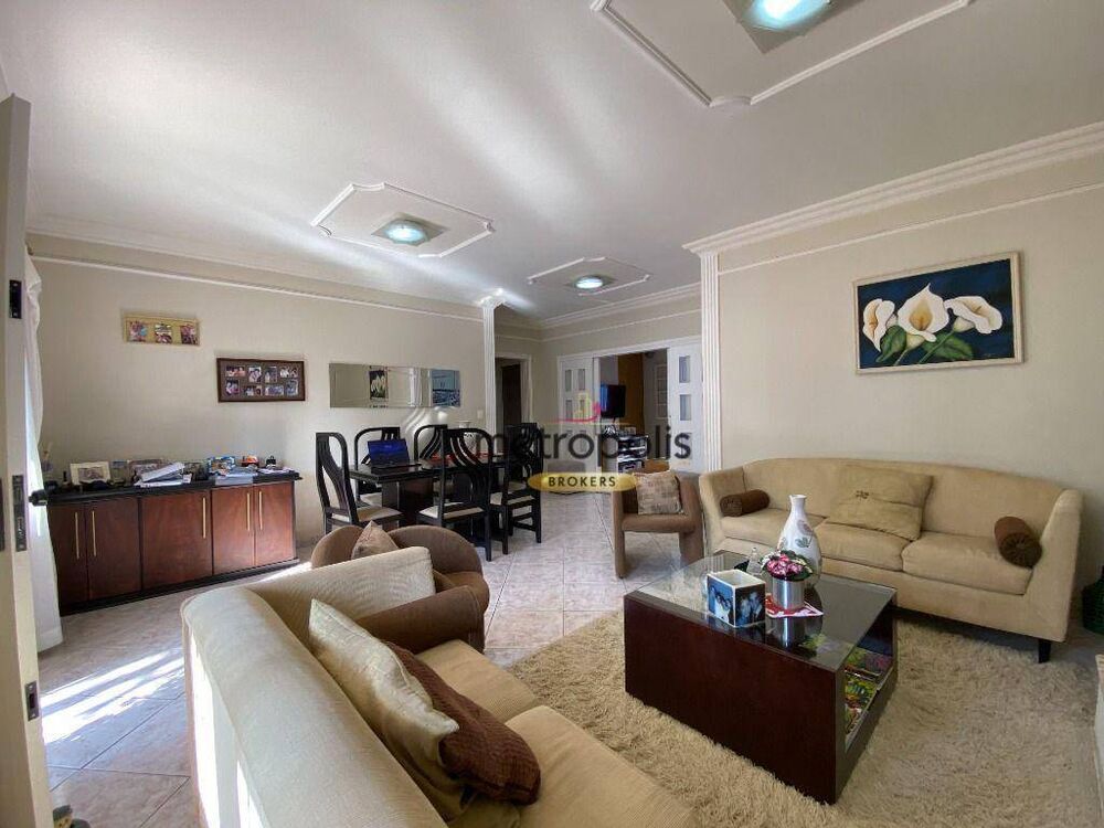 Casa à venda com 2 quartos, 270m² - Foto 2