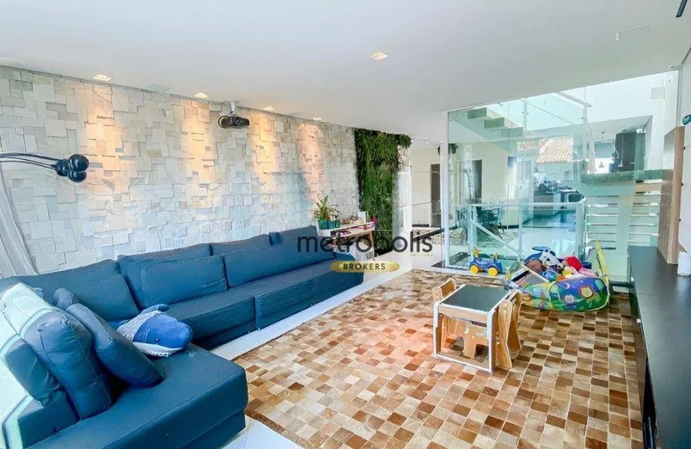 Sobrado, 3 quartos, 248 m² - Foto 1