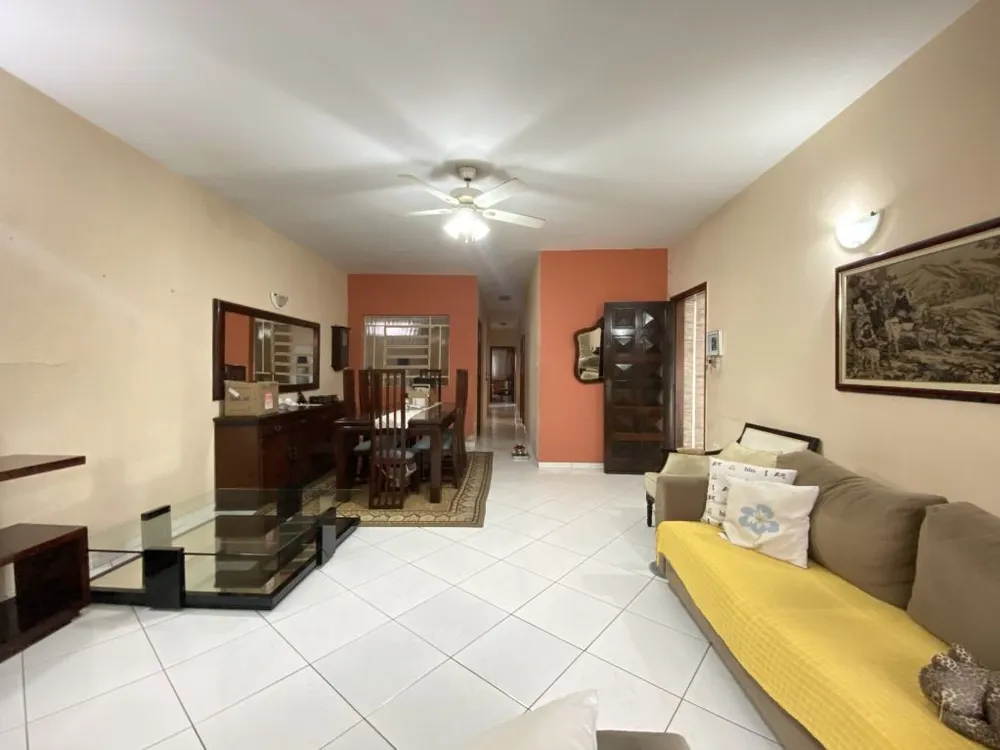 Casa, 3 quartos, 169 m² - Foto 1
