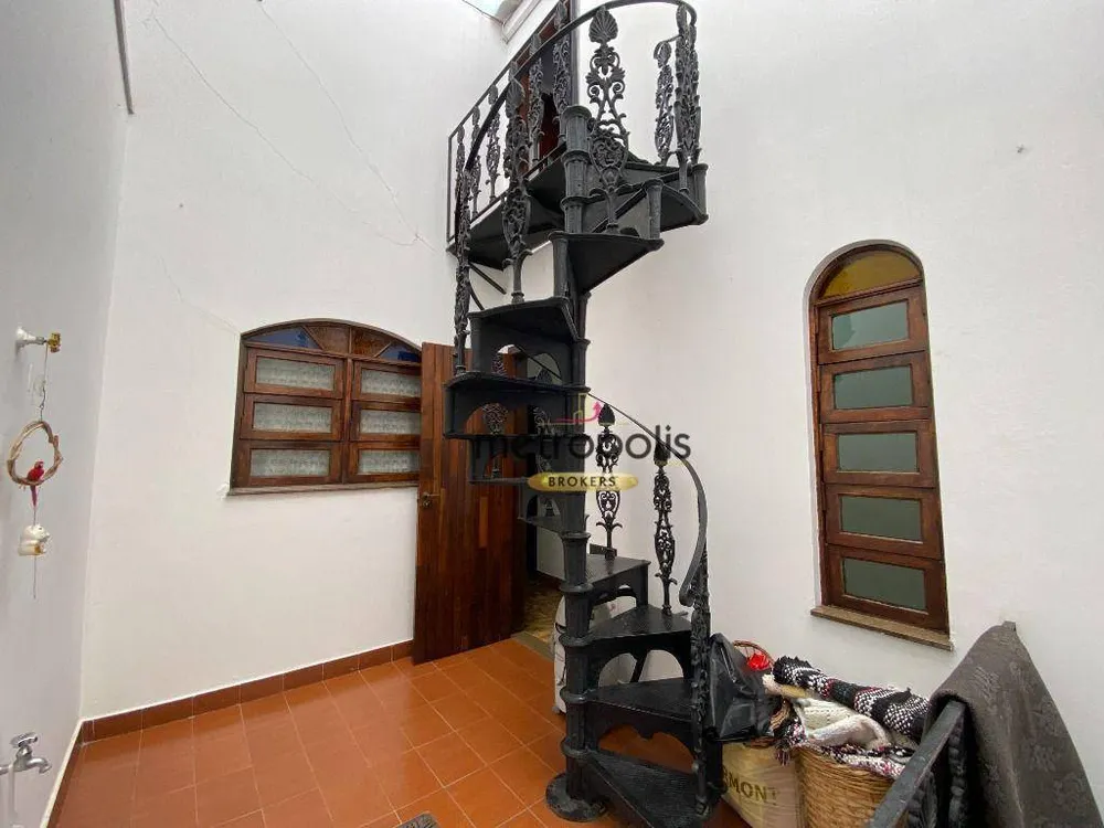 Sobrado, 4 quartos, 224 m² - Foto 2