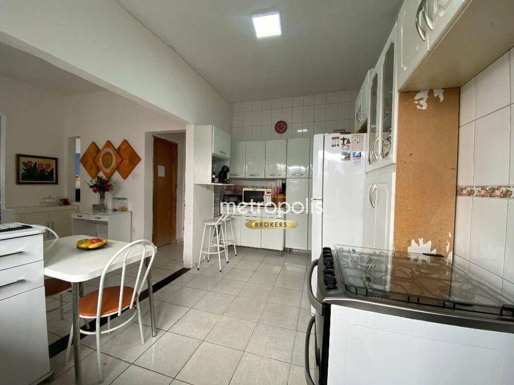 Casa à venda com 5 quartos, 150m² - Foto 1