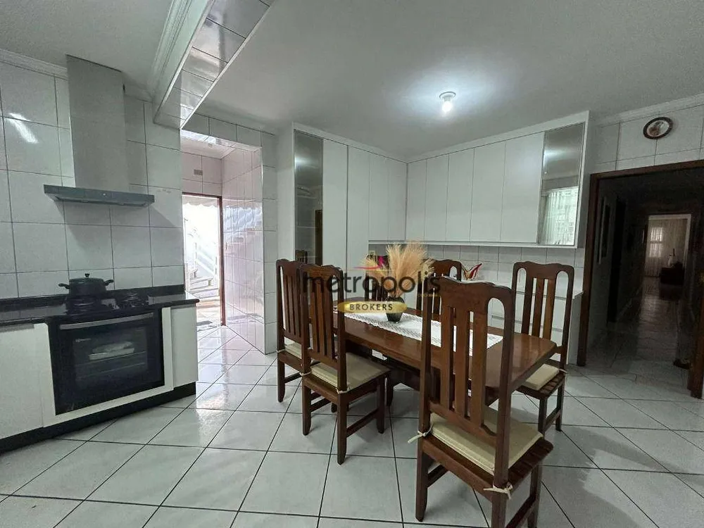 Casa, 5 quartos, 217 m² - Foto 2