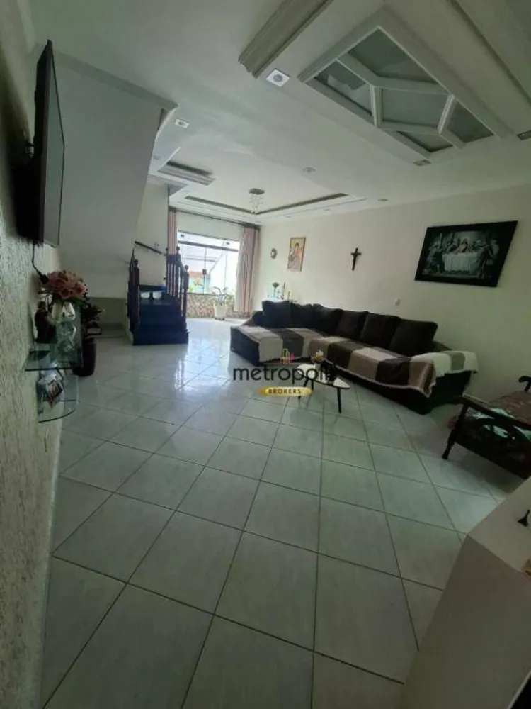 Sobrado, 3 quartos, 215 m² - Foto 1
