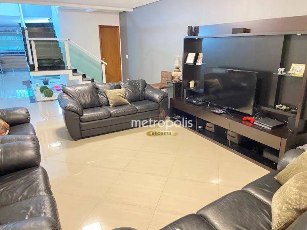 Sobrado, 3 quartos, 253 m² - Foto 1