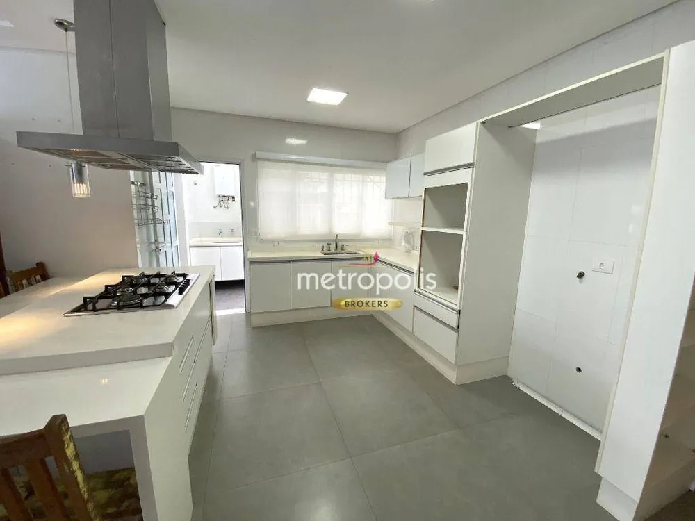 Casa, 3 quartos, 236 m² - Foto 3