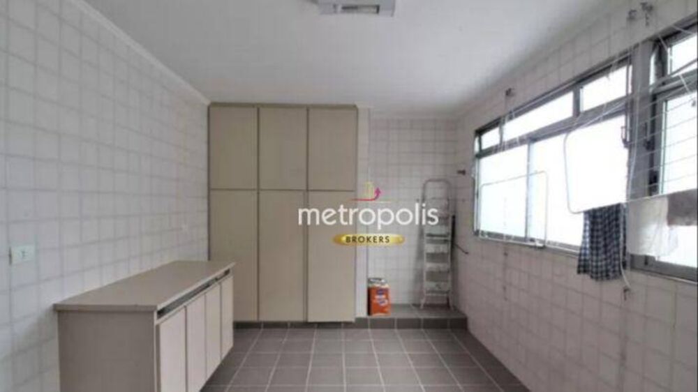 Apartamento à venda com 3 quartos, 222m² - Foto 1