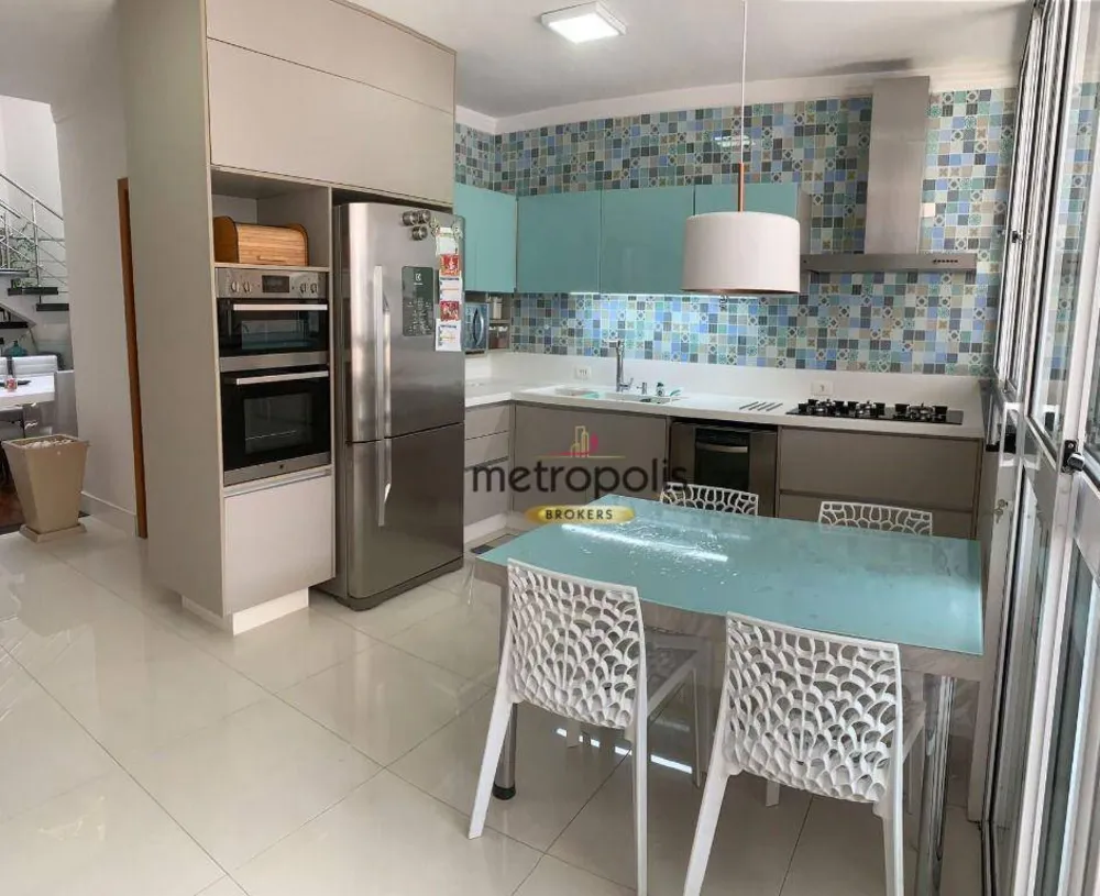 Sobrado, 3 quartos, 288 m² - Foto 1