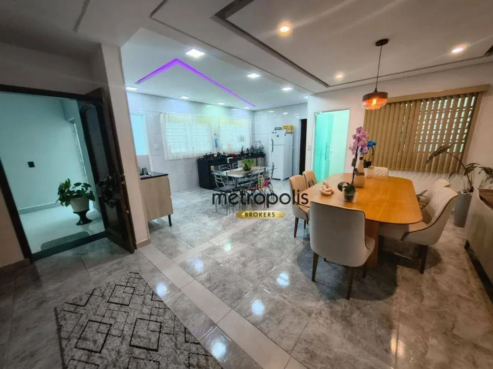 Sobrado, 3 quartos, 280 m² - Foto 1