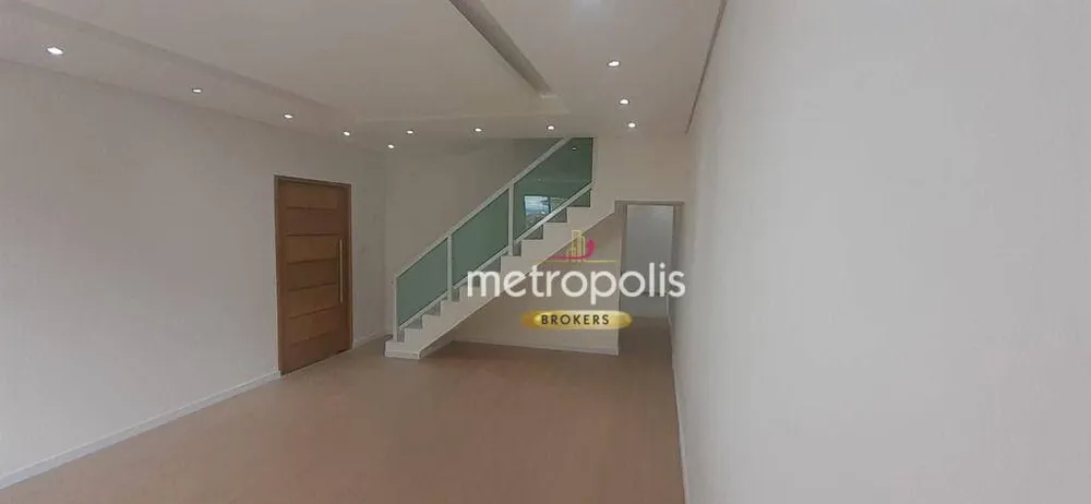 Sobrado, 3 quartos, 250 m² - Foto 1