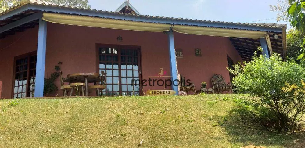 Chácara, 4 quartos, 1050 m² - Foto 1